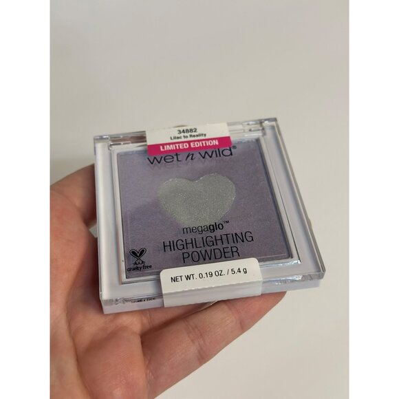 NEW Wet N Wild Megaglo Highlighting Powder Lilac To Reality Limited Edition - Picture 4 of 5